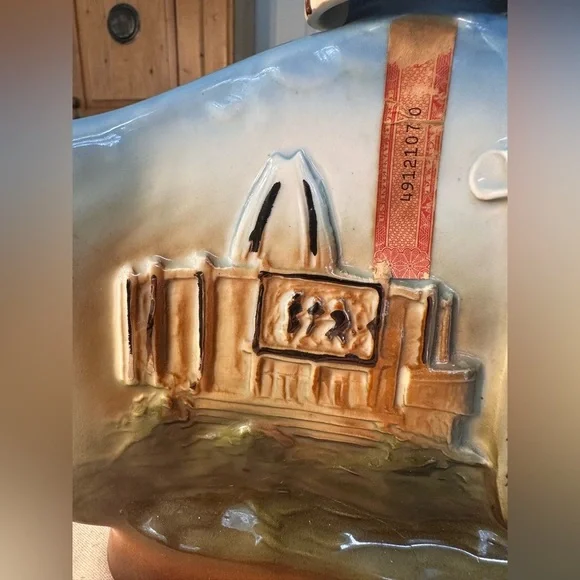 1972 Vintage Jim Beam Whiskey Decanter Depicting The Pro Football Hall of Fame - Picture 10 of 16